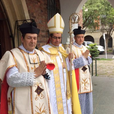 Con Monseñor Medardo Henao Obispo de Mitú - Colombia