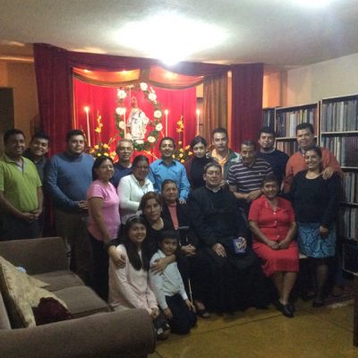 Grupo de fieles tradicionales - Guatemala