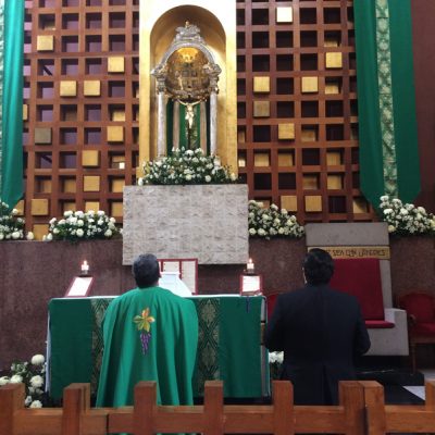 Pediendo intersección a la Virgen de Guadalupe